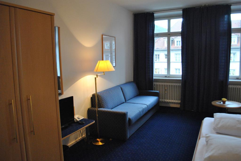 Hotel Am Kornmarkt Heidelberg Exteriör bild