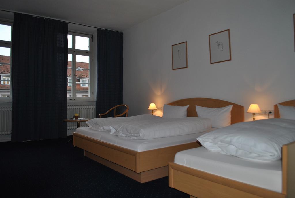 Hotel Am Kornmarkt Heidelberg Exteriör bild